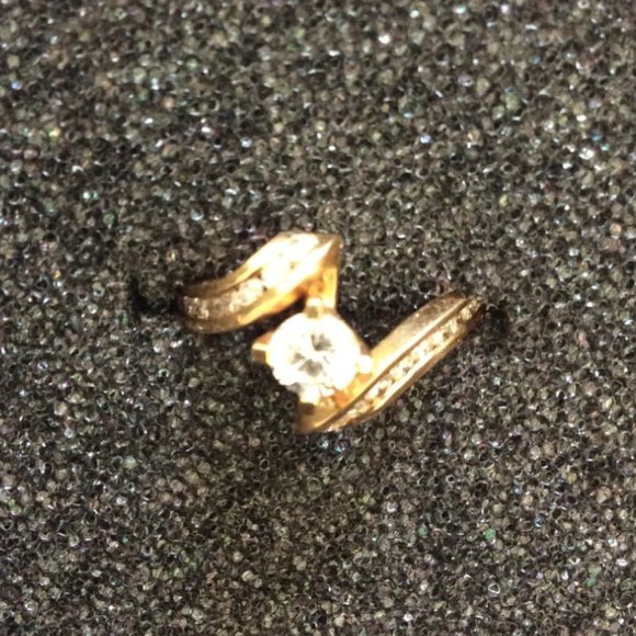 🌟 🌸HOST PICK 🌟 🌸 NWT 14K GENUINE GOLD & DIAMOND RING W/APPRAISAL MSRP $4,300 - Picture 1 of 6